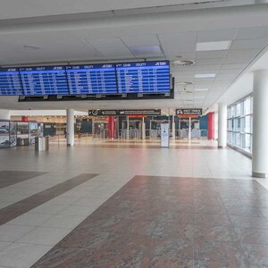 Neveřejná část letiště pasová kontrola